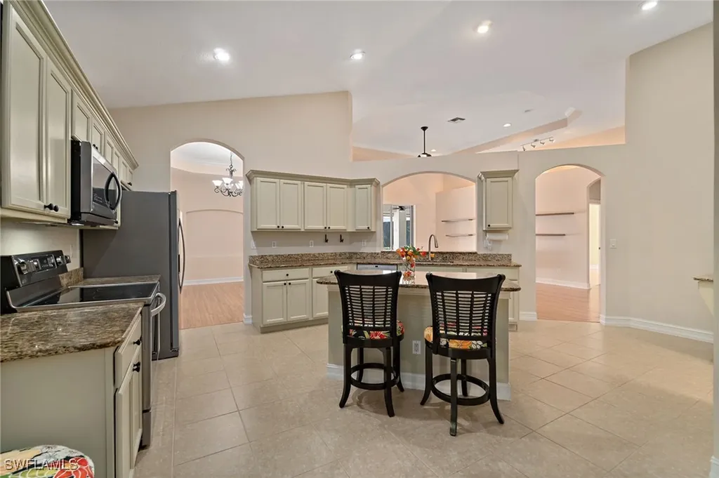 1158 Oakes Boulevard Naples FL 34119