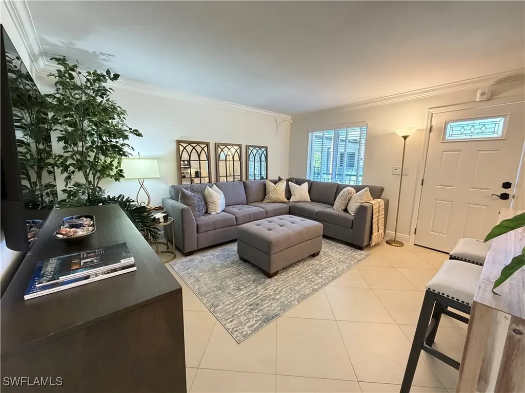 960 7th Street S Naples FL 34102
