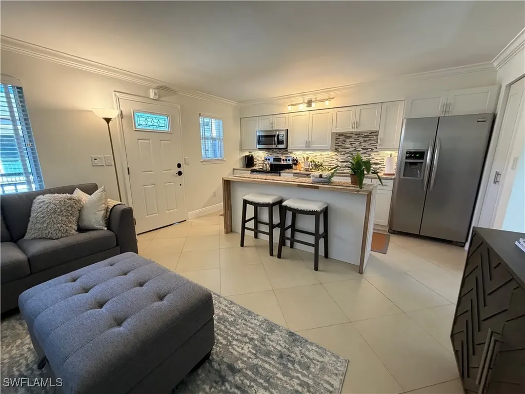 960 7th Street S Naples FL 34102
