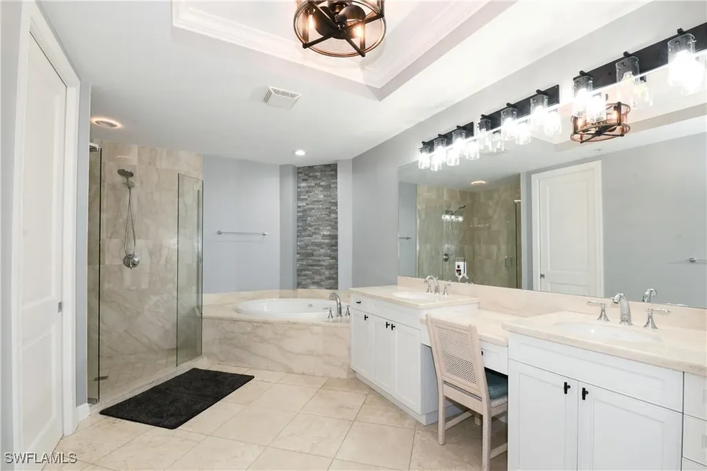 1530 5th Avenue S Naples FL 34102