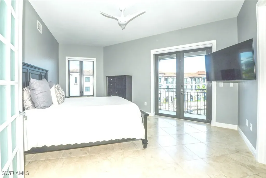 1530 5th Avenue S Naples FL 34102