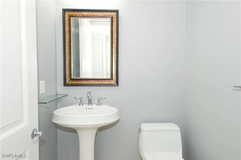 1530 5th Avenue S Naples FL 34102