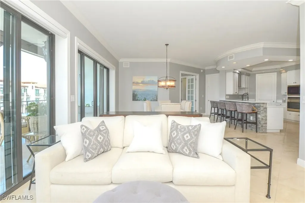 1530 5th Avenue S Naples FL 34102