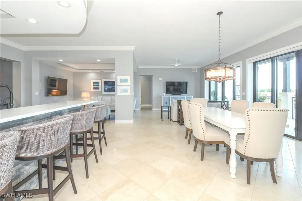 1530 5th Avenue S Naples FL 34102