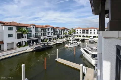 1530 5TH Avenue S Naples FL 34102