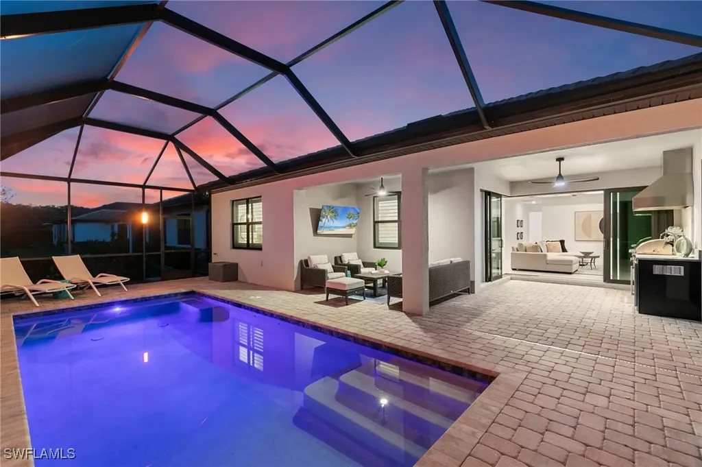 10483 Ventana Lane Naples FL 34120