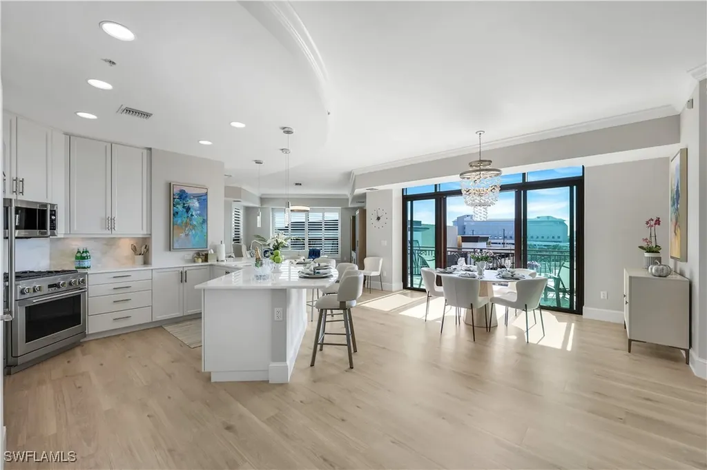9115 Strada Place Naples FL 34108