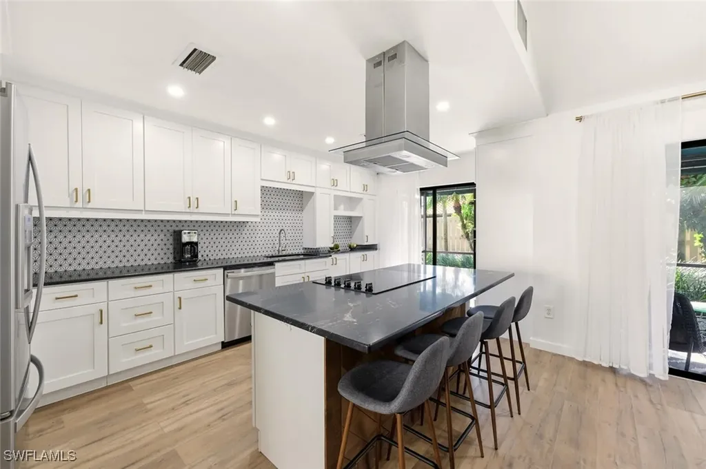 772 Reef Point Circle Naples FL 34108