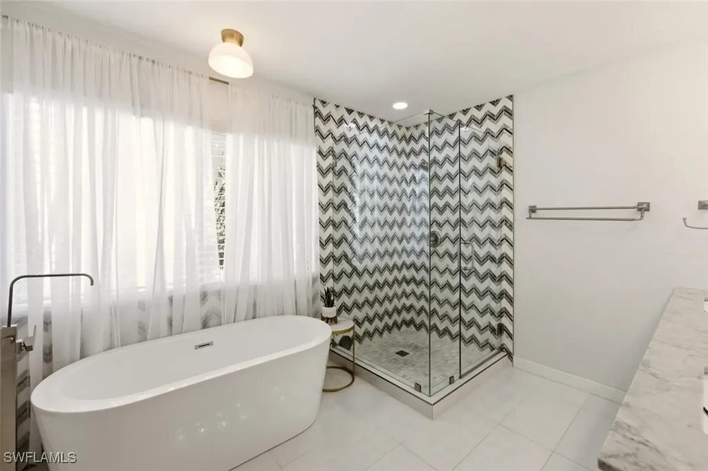 772 Reef Point Circle Naples FL 34108