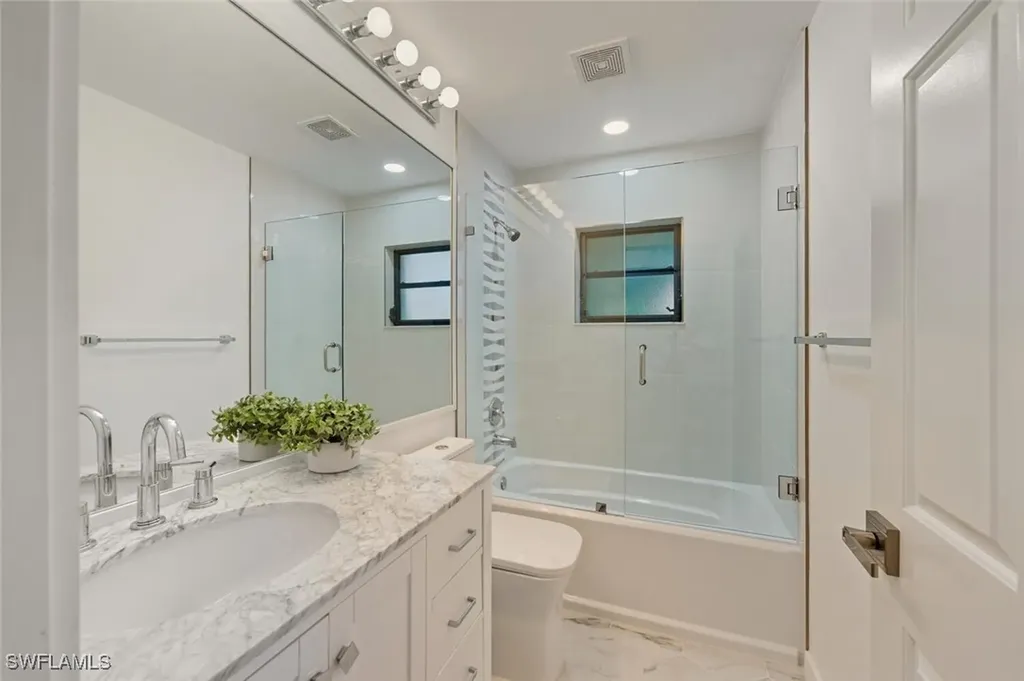 772 Reef Point Circle Naples FL 34108