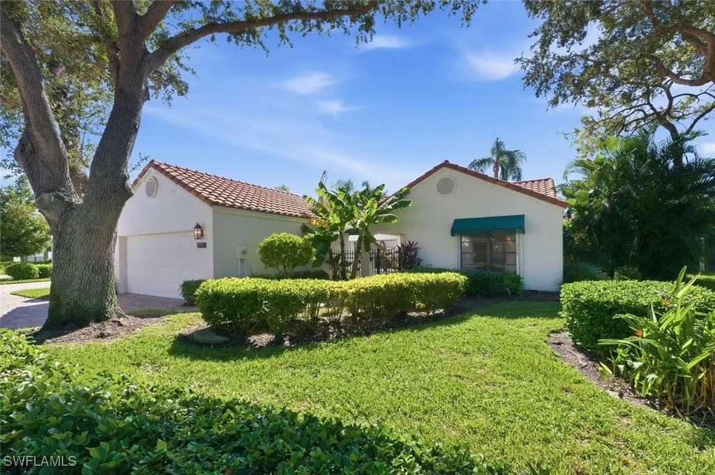 772 Reef Point Circle Naples FL 34108