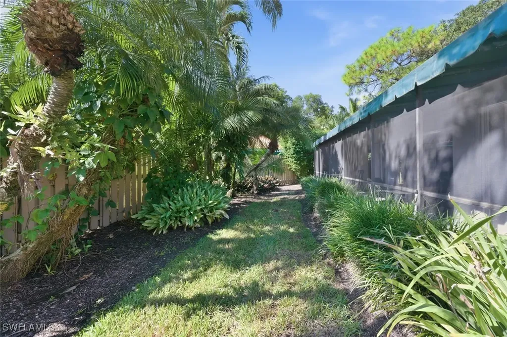 772 Reef Point Circle Naples FL 34108