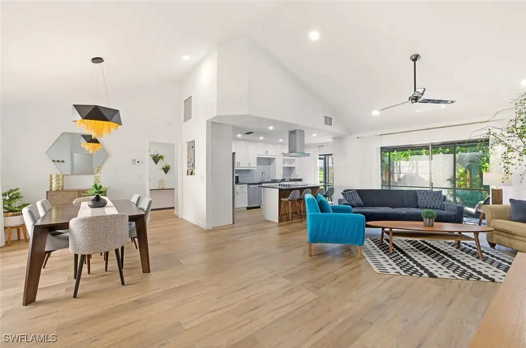772 Reef Point Circle Naples FL 34108