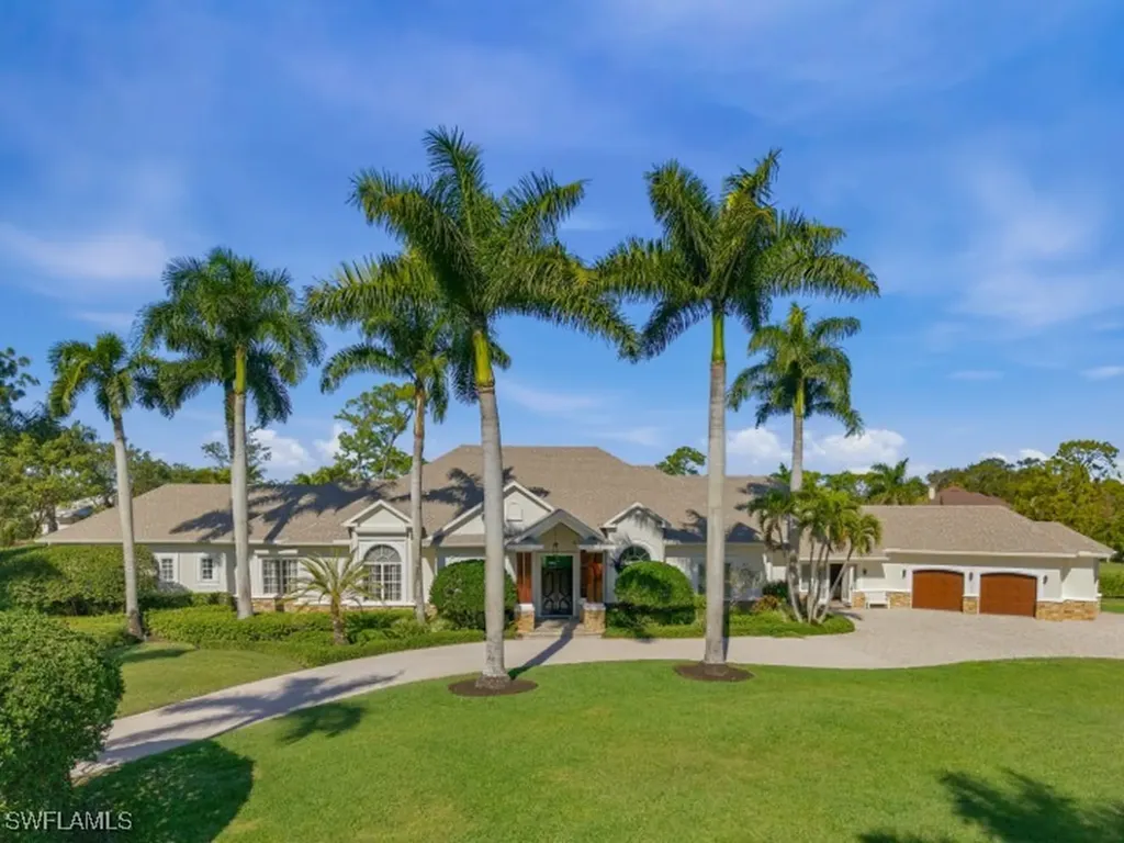 707 Hickory Road Naples FL 34108