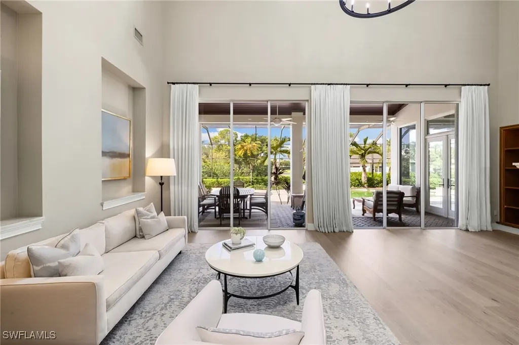 707 Hickory Road Naples FL 34108
