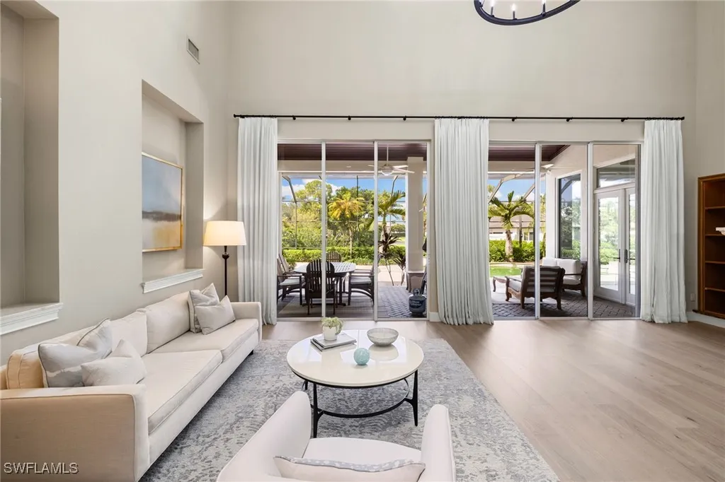 707 Hickory Road Naples FL 34108