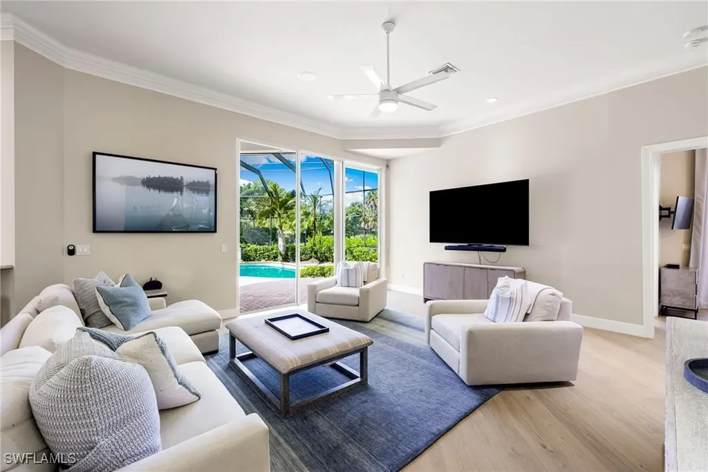 707 Hickory Road Naples FL 34108