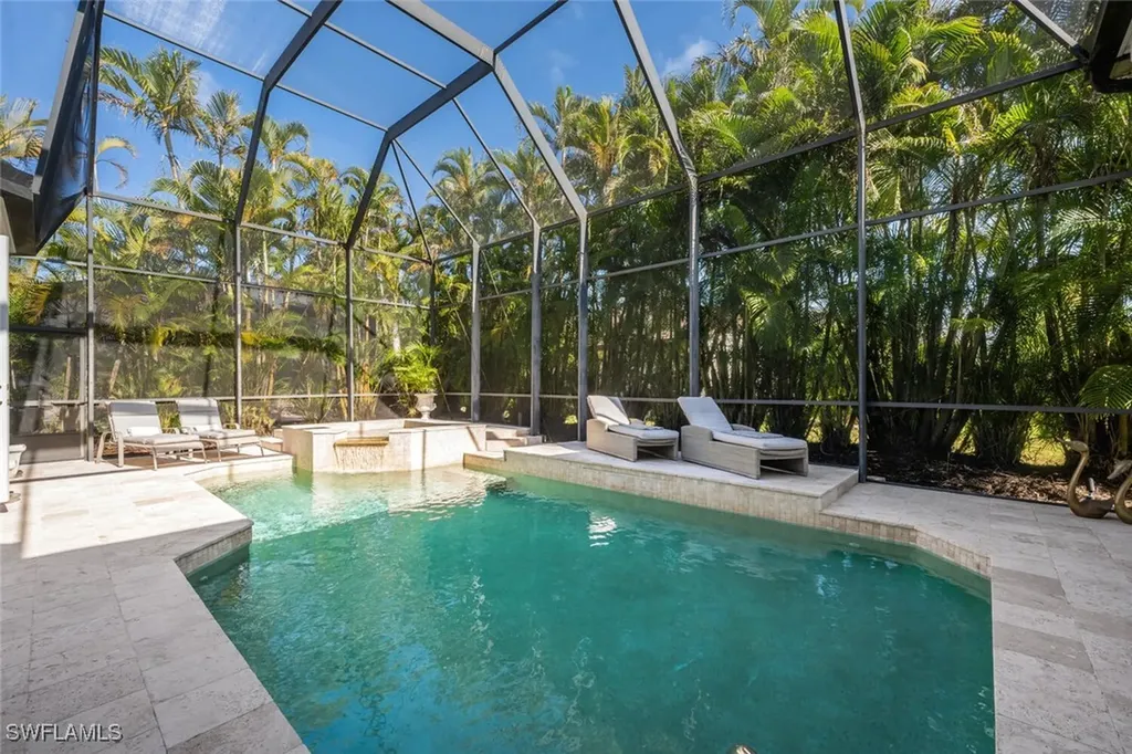 5011 Cerromar Drive Naples FL 34112