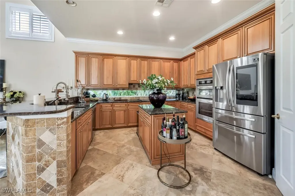 5011 Cerromar Drive Naples FL 34112