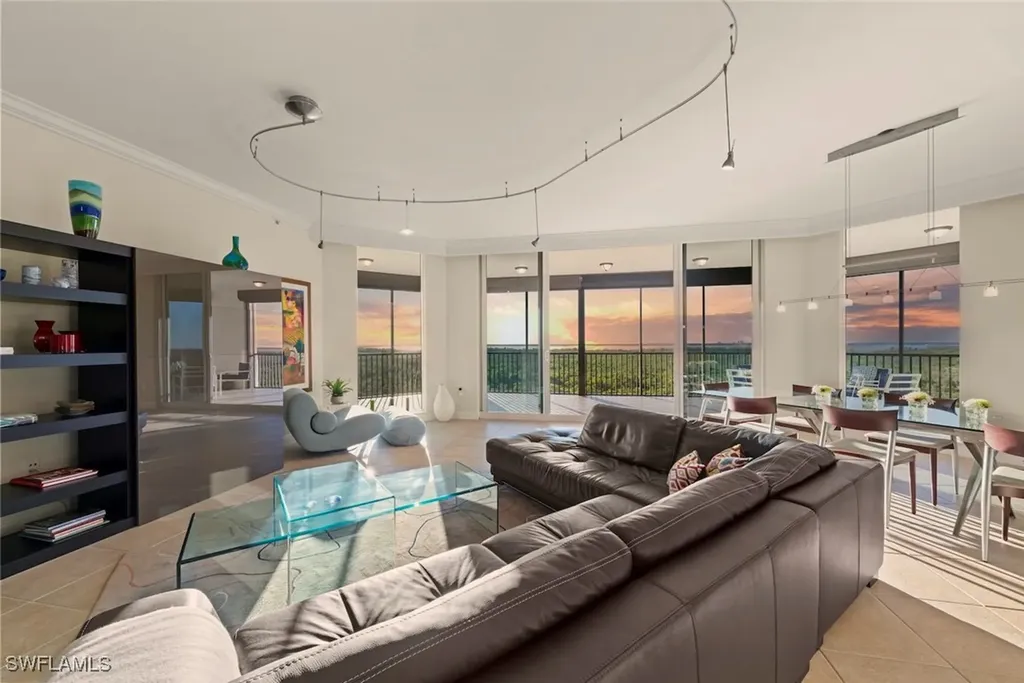 Bonita Springs FL, 24001 Via Castella Drive, Unit 3403