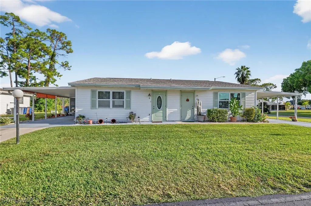 5 Pinewood Boulevard Lehigh Acres FL 33936