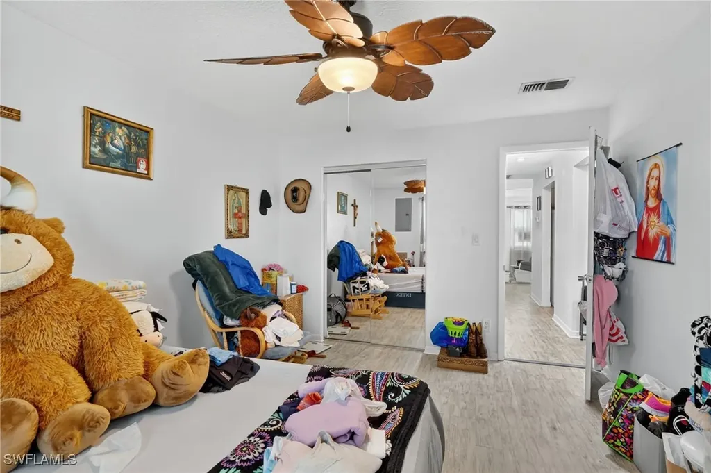 5 Pinewood Boulevard Lehigh Acres FL 33936