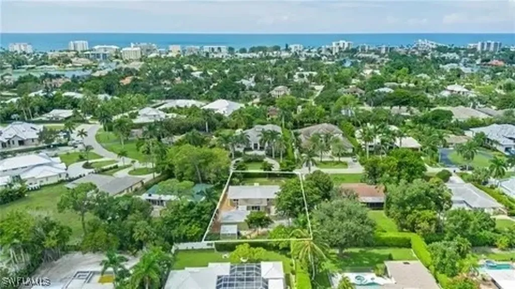 626 Rudder Road Naples FL 34102