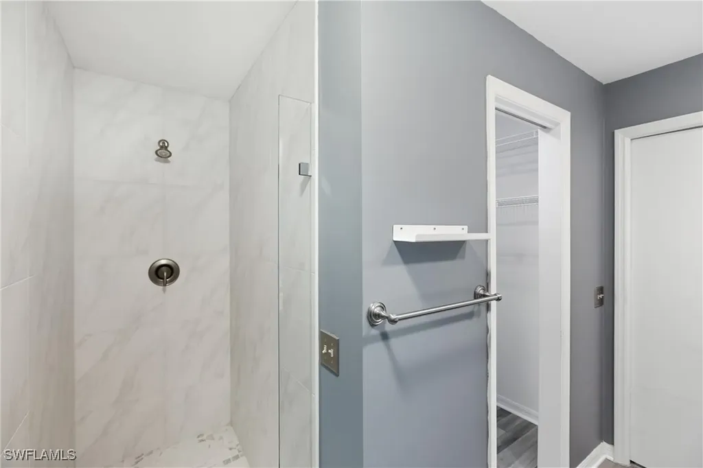 165 Bristol Lane Naples FL 34112