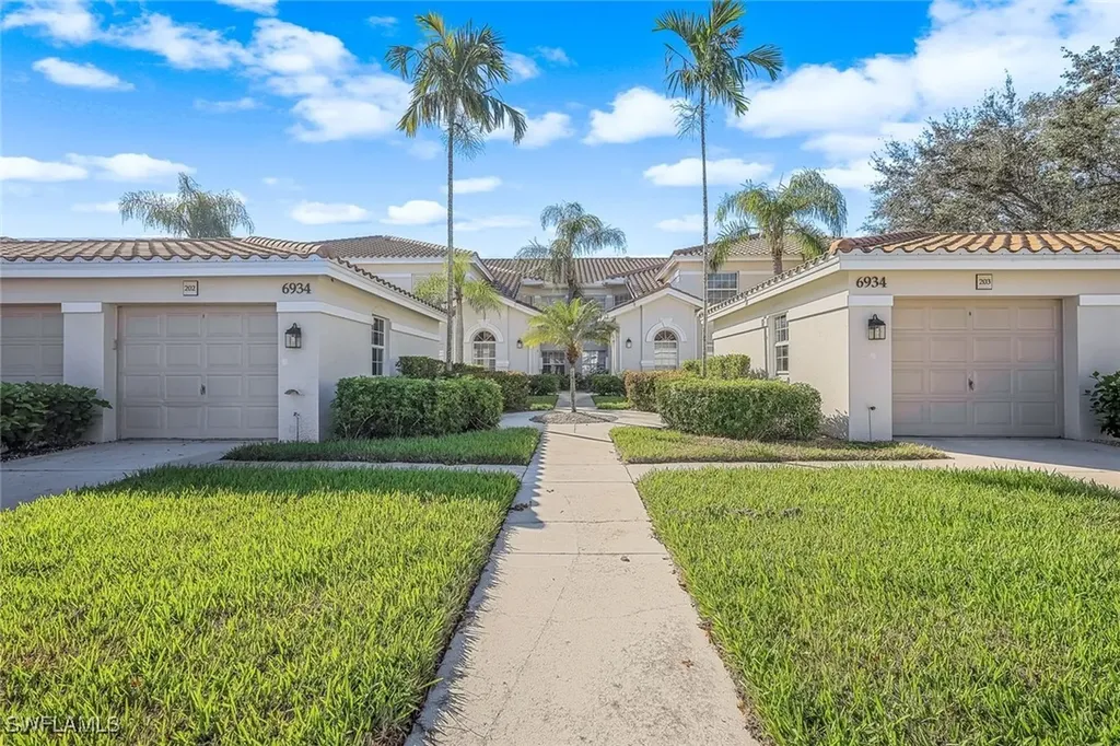 6934 Rain Lily Court Naples FL 34109