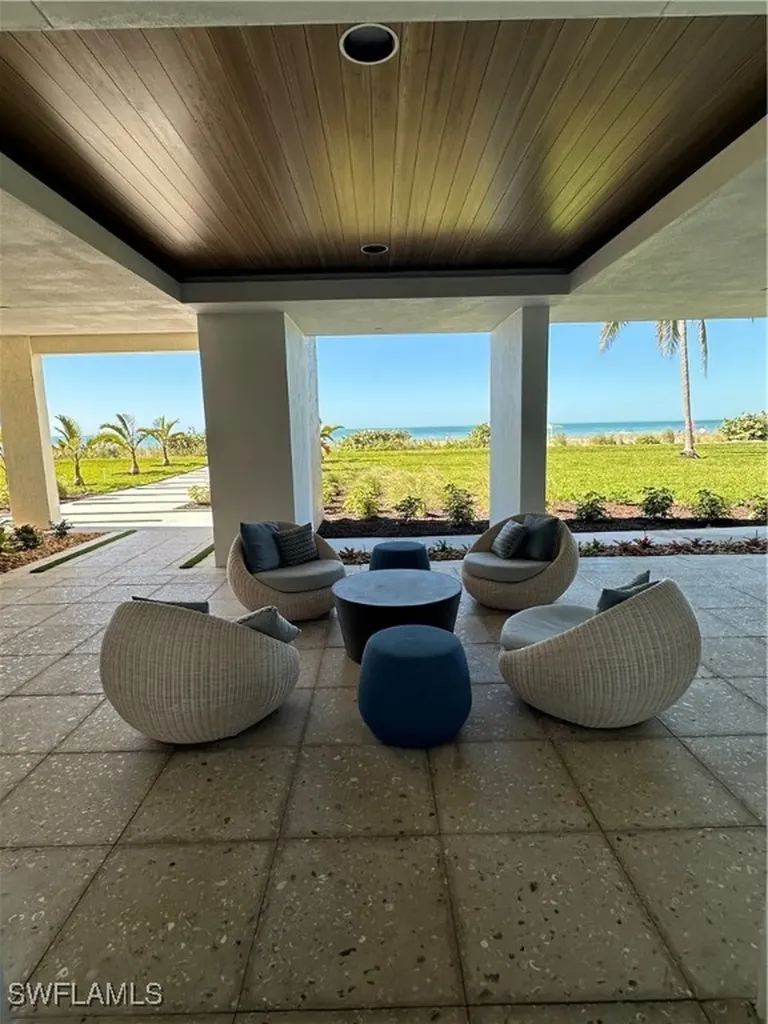 4051 Gulf Shore Boulevard N Naples FL 34103