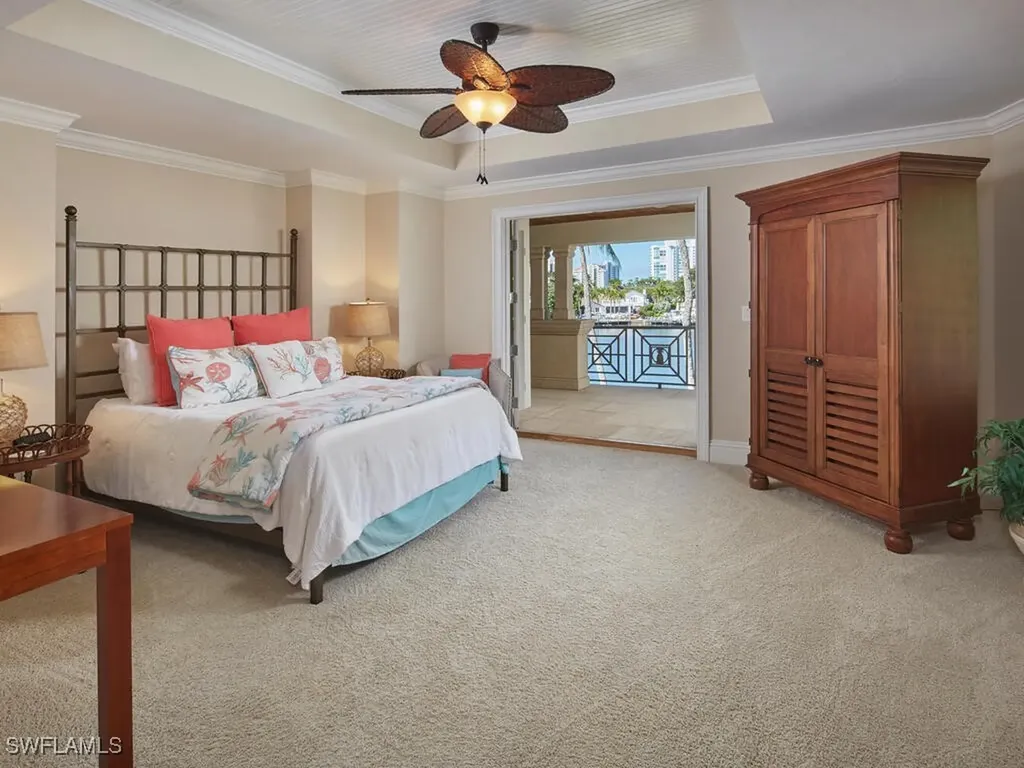 377 Pirates Bight Naples FL 34103