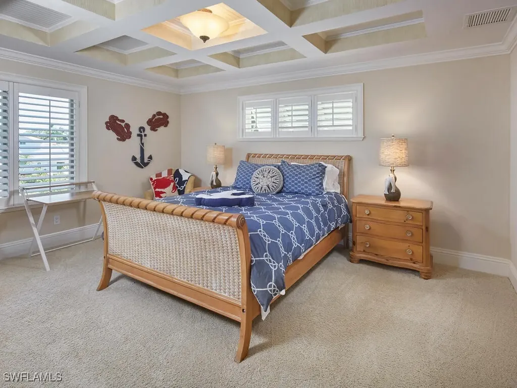 377 Pirates Bight Naples FL 34103