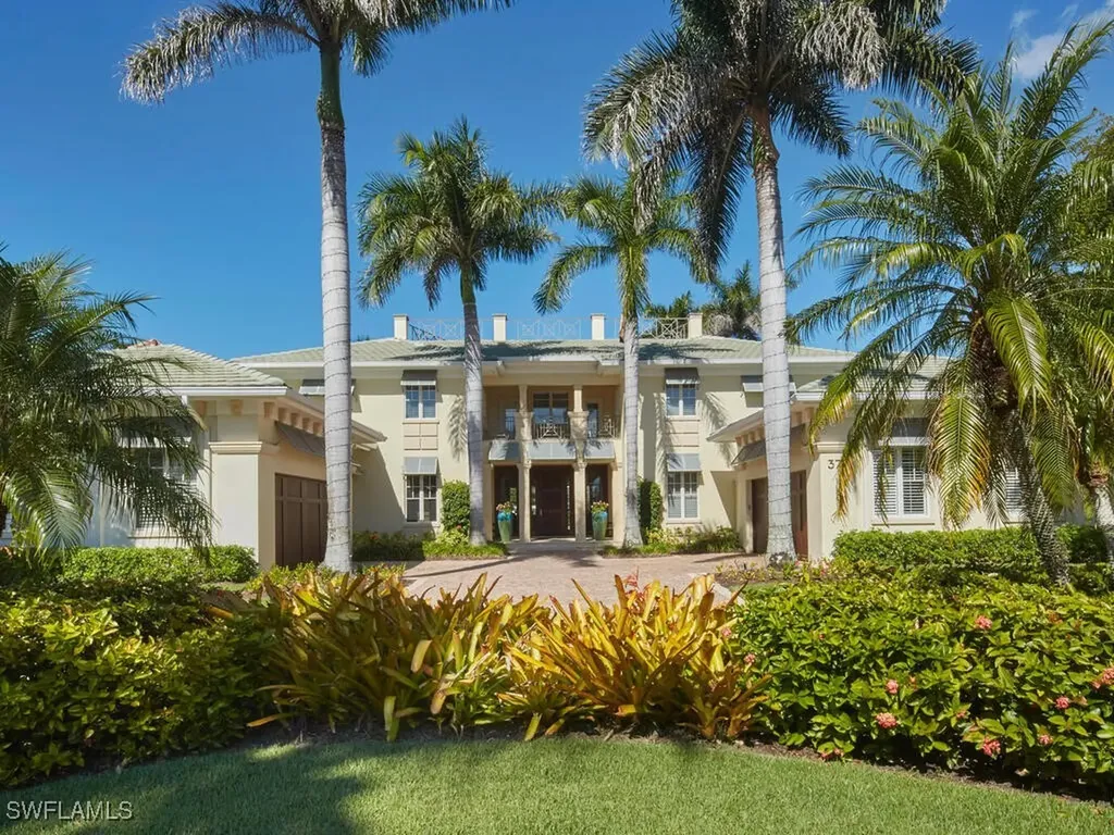 377 Pirates Bight Naples FL 34103