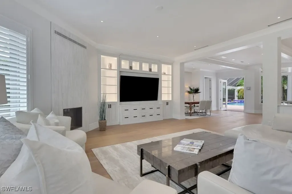 678 Katemore Lane Naples FL 34108