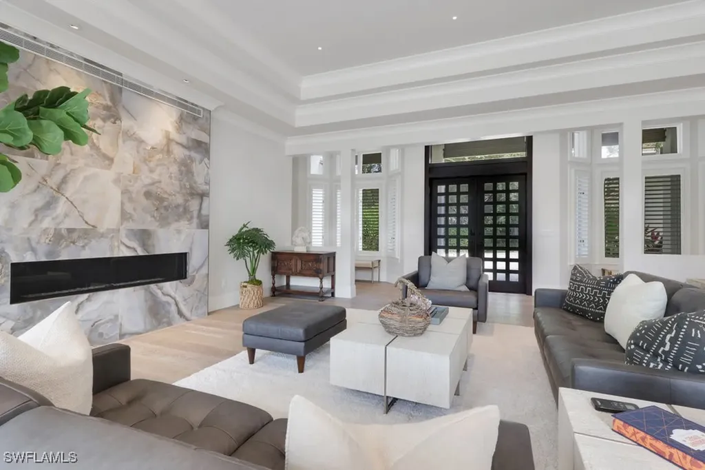 678 Katemore Lane Naples FL 34108