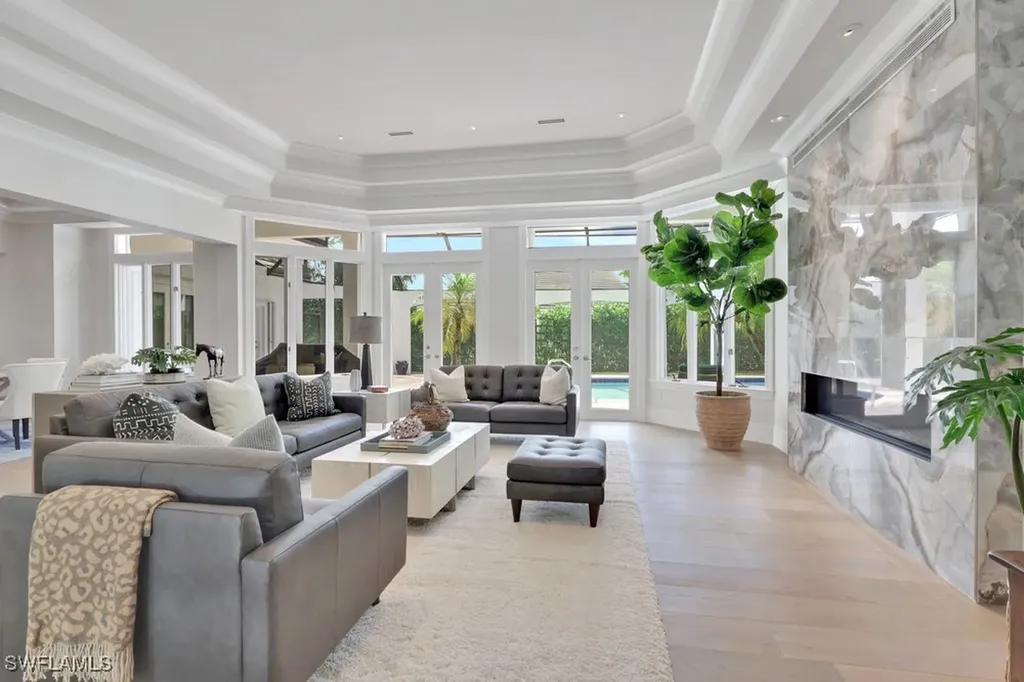 678 Katemore Lane Naples FL 34108