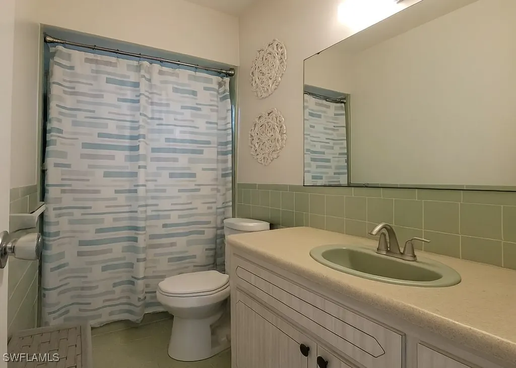 750 95th Avenue N Naples FL 34108