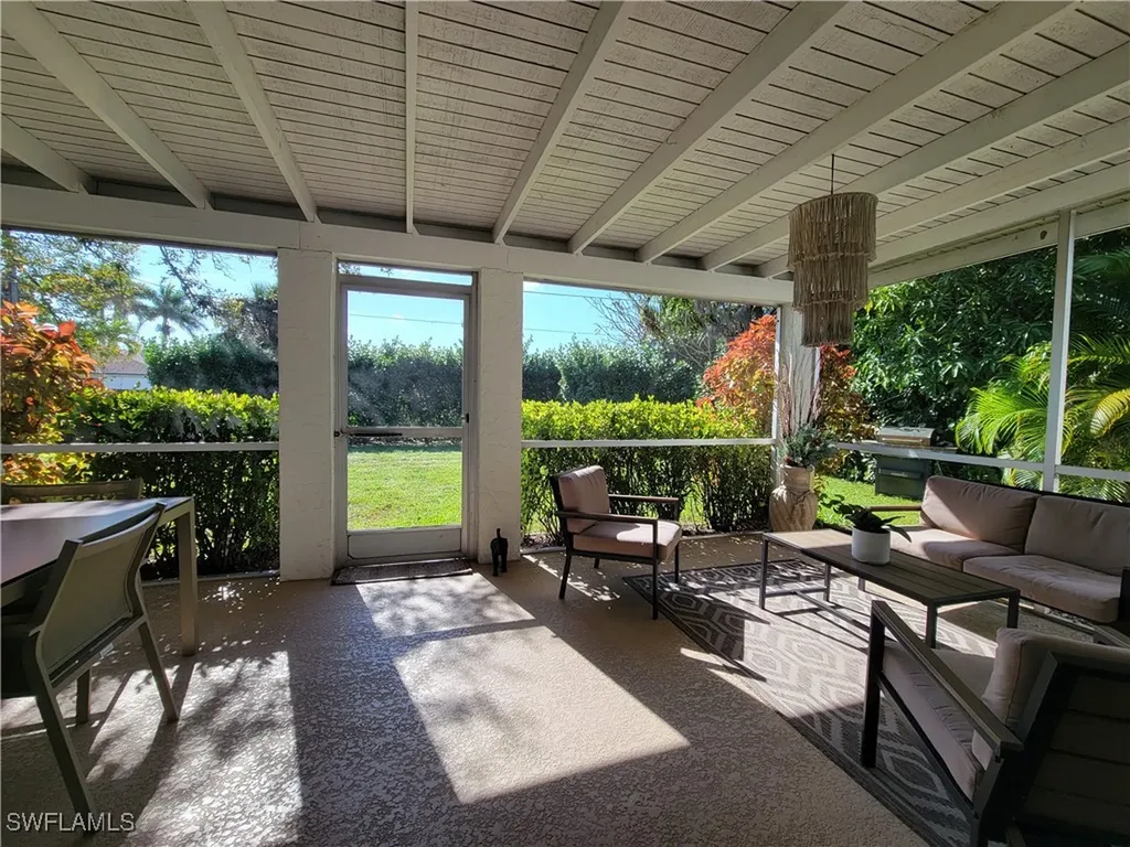 750 95th Avenue N Naples FL 34108