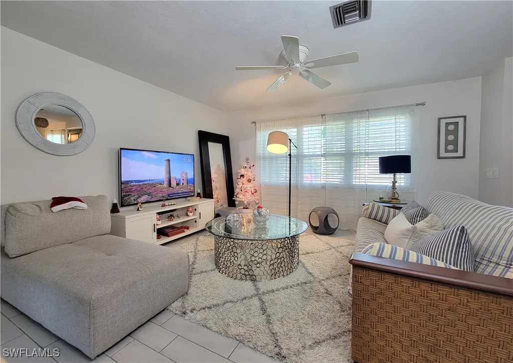 750 95th Avenue N Naples FL 34108