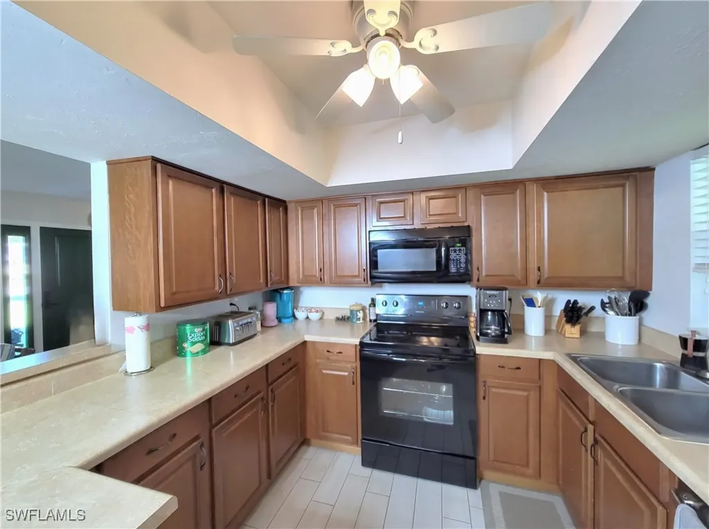750 95th Avenue N Naples FL 34108