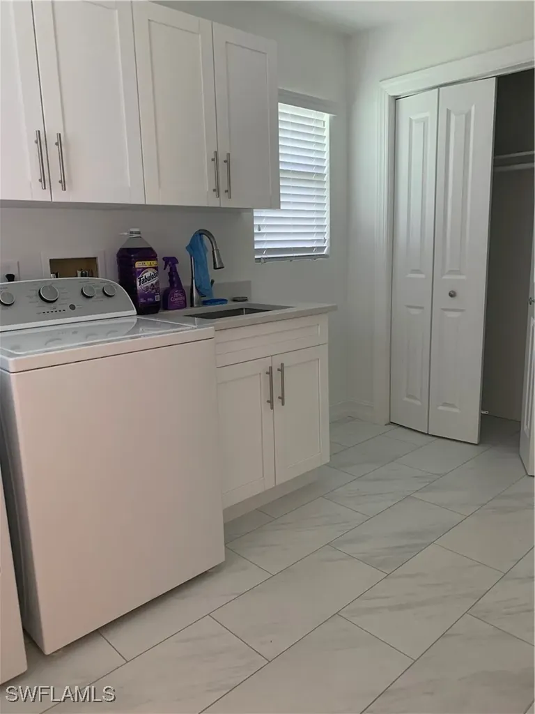 310 Carnaby Court Naples FL 34112