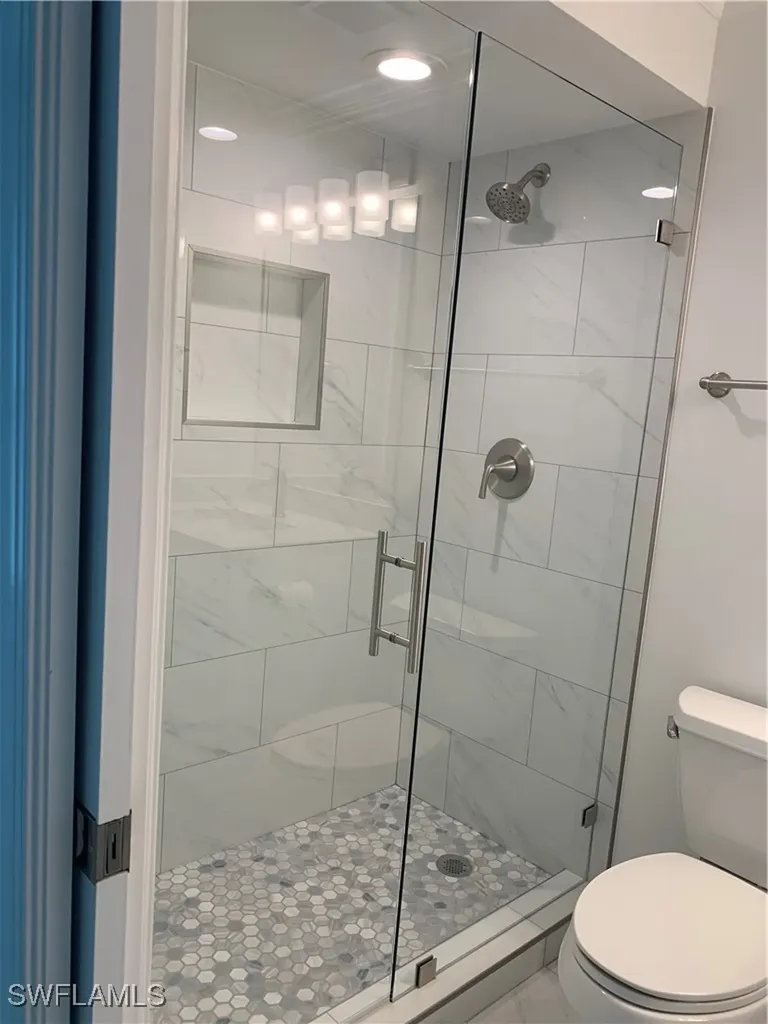 310 Carnaby Court Naples FL 34112
