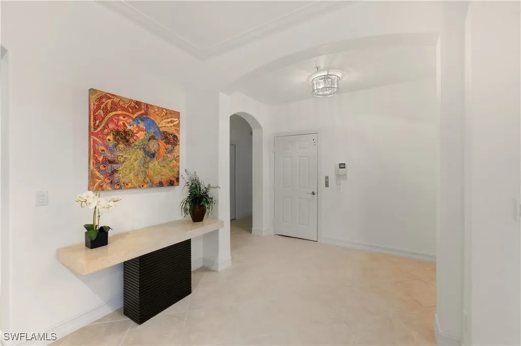 2843 Tiburon Boulevard E Naples FL 34109