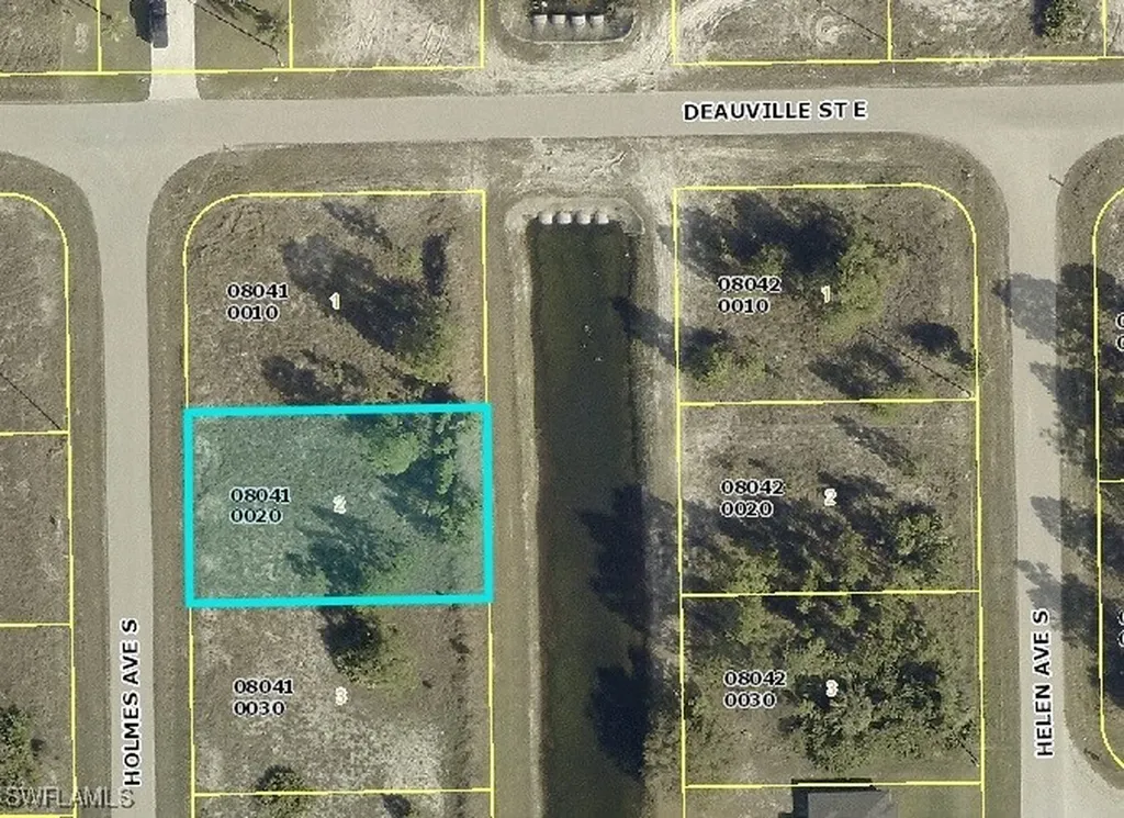 1129 Holmes Avenue S Lehigh Acres FL 33974