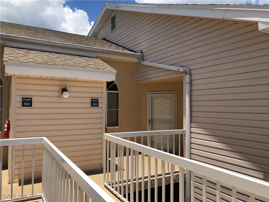 2671 Citrus Lake Drive Naples FL 34109