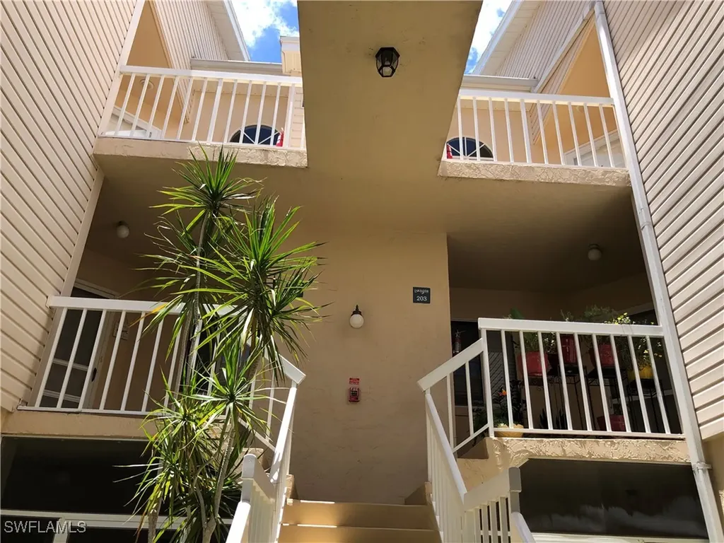 2671 Citrus Lake Drive Naples FL 34109