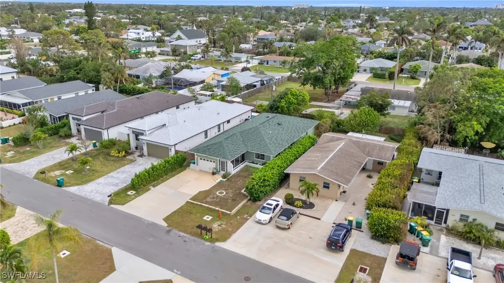 726 109th Avenue N Naples FL 34108