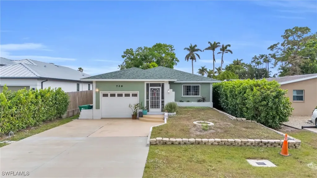 726 109th Avenue N Naples FL 34108
