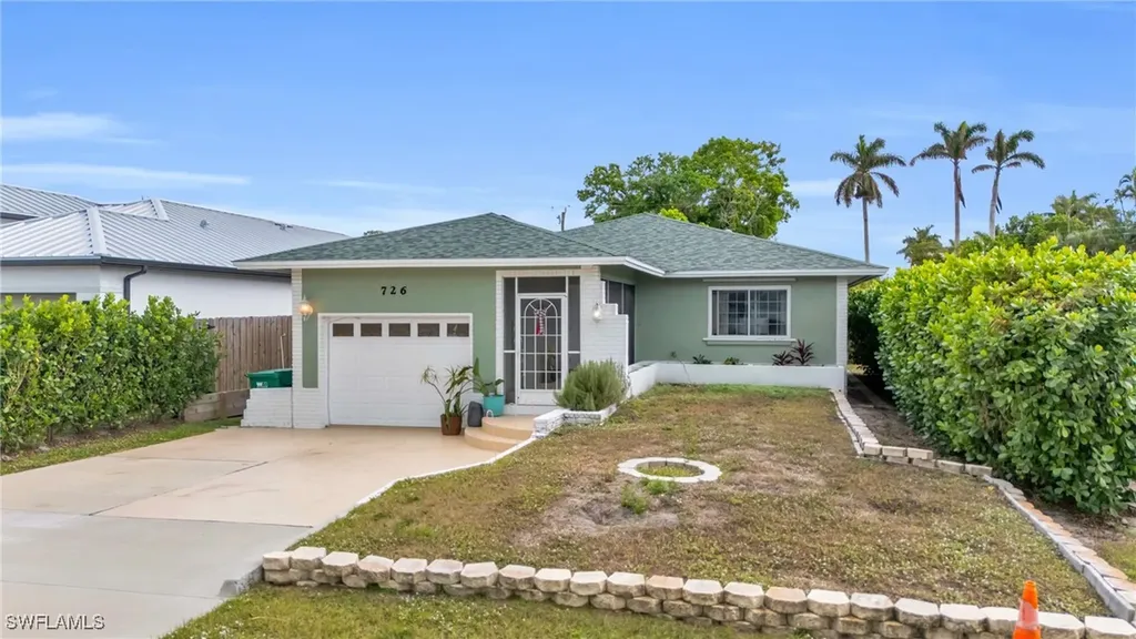 726 109th Avenue N Naples FL 34108