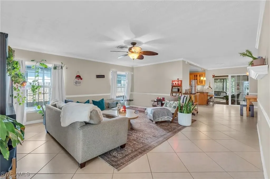 726 109th Avenue N Naples FL 34108